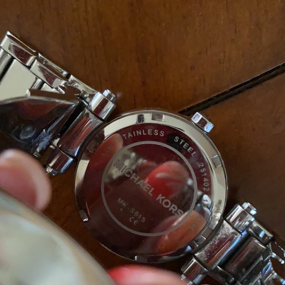 Michael Kors Parker Watch - Picture 3 of 5